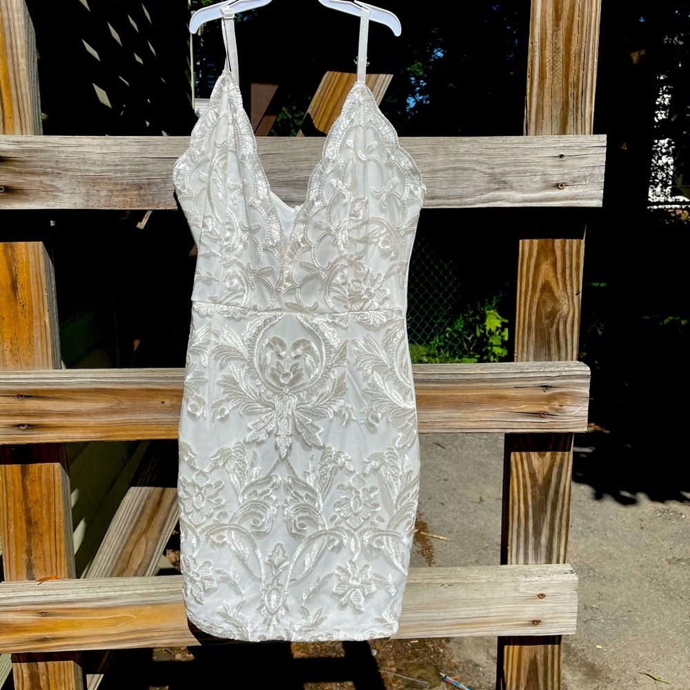 Pretty little thing dress - Picture 1 of 3